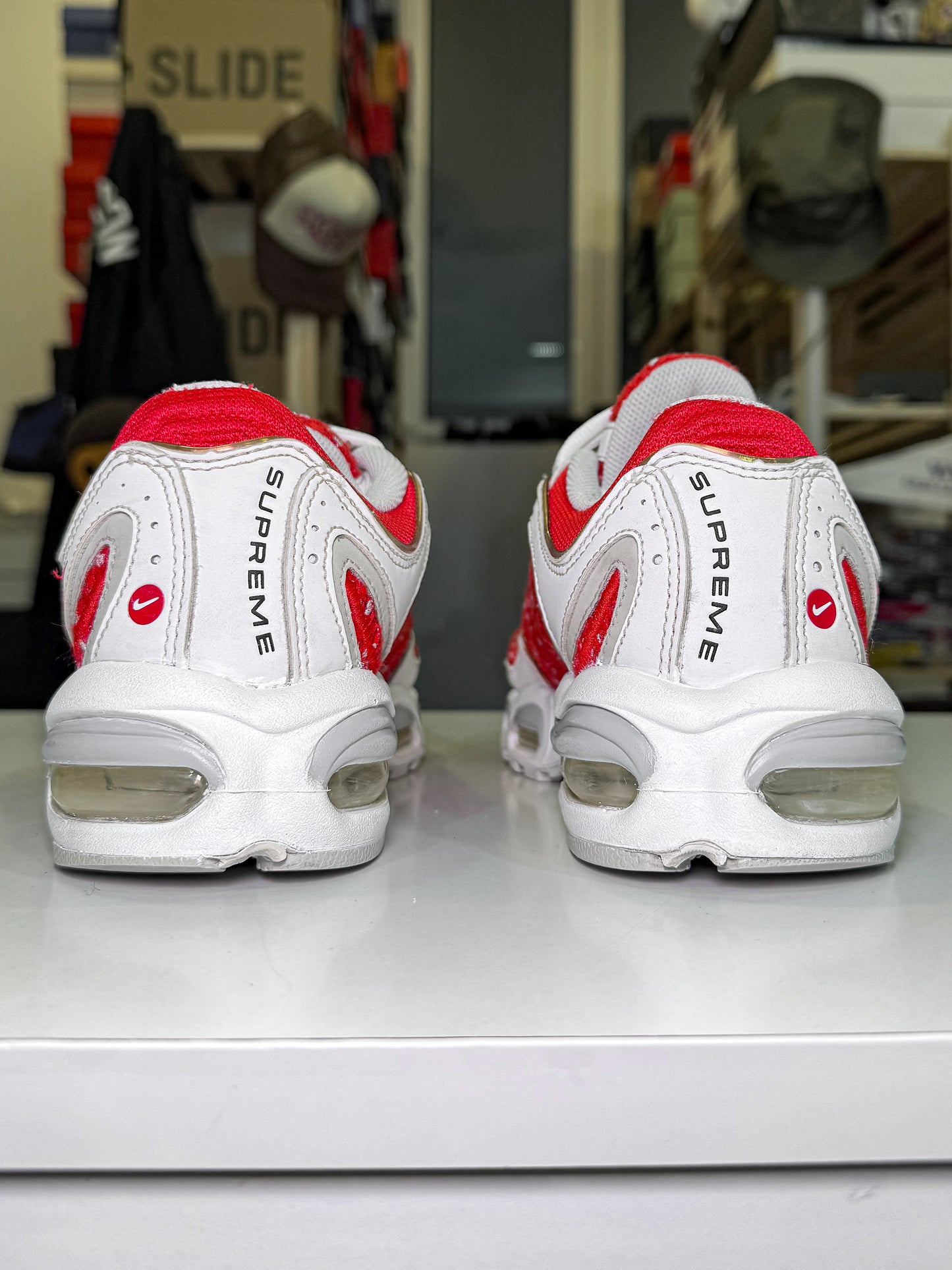 Nike Air Max Tailwind 4 x Supreme ‘University Red’ 2019 - Recondicionado